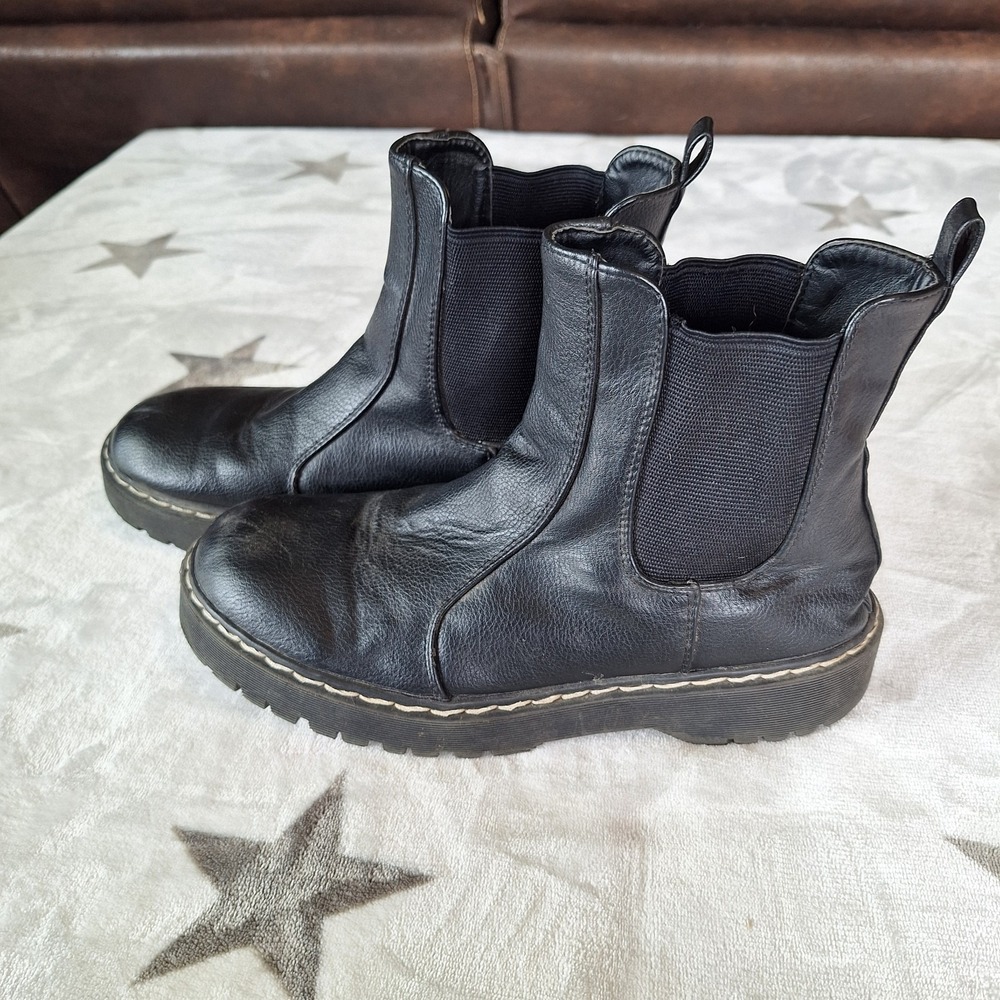 Sincerely Jules Hippie Chelsea Boots Size 9.5M Black P1HIP01 Lug Pull-on